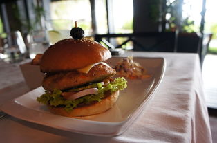 探索舌尖上的中国，中国美食旅游十城之旅