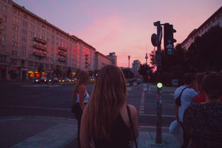 探索杭州美食街，味蕾的天堂